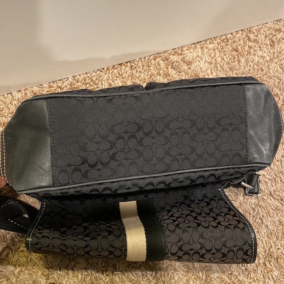 Authentic Coach Mini Messenger bag - Picture 7 of 7